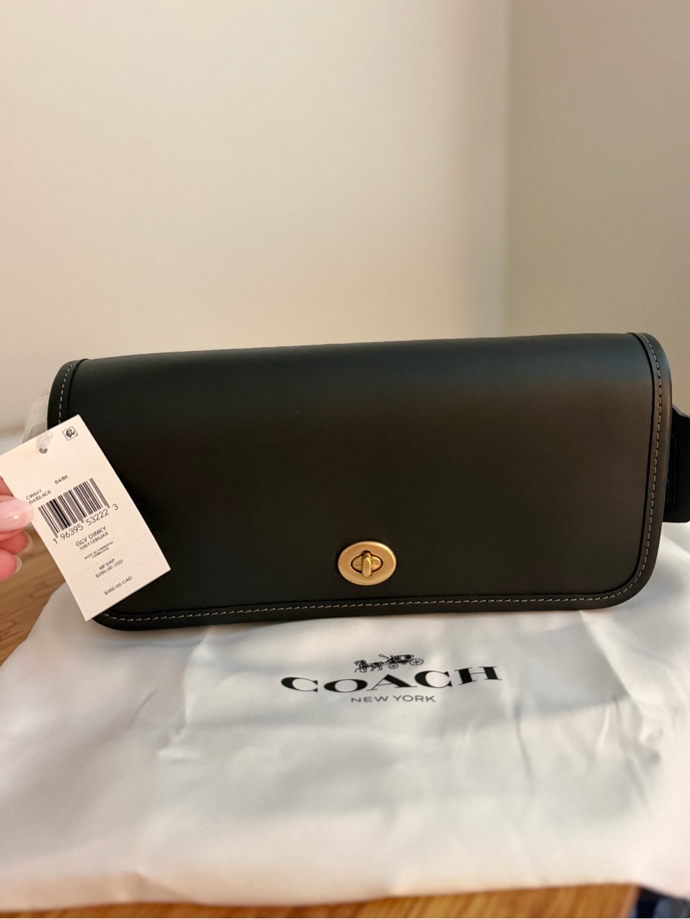 NWT The Coach Originals Dinky 1974
Gold Chain Shoulder Bag Black - Picture 3 of 5